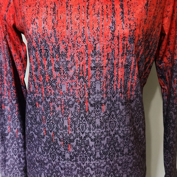 Exclusive red and purple demask pattern top - Picture 4 of 14